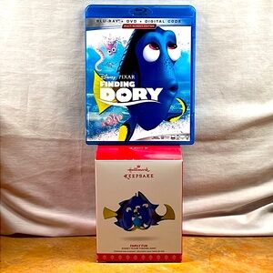 Bundle Hallmark Ornament Finding Dory & Finding Dory Blue Ray/DVD/Digital HD